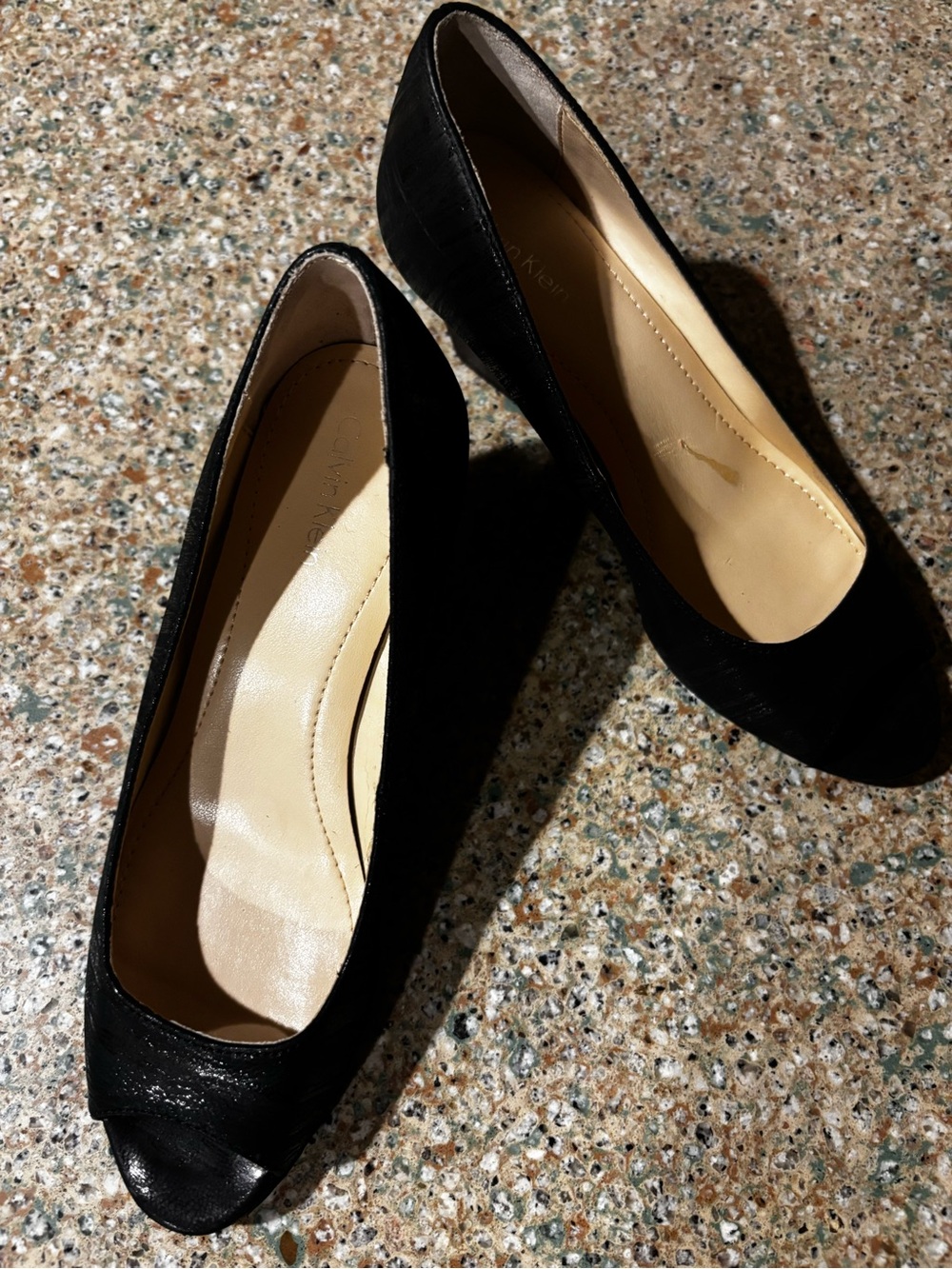 Calvin Klein Shelly Streak Patent Peep Toe Wedge Size 5.5